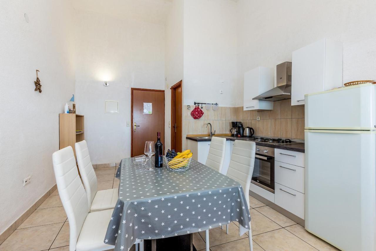 Private Accommodation Stara Baska Luaran gambar